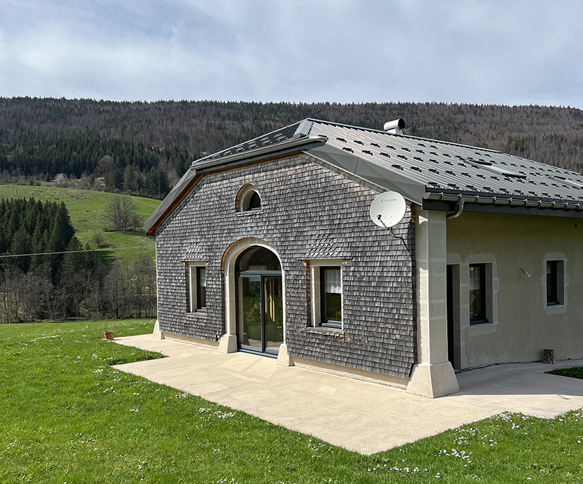 Wooden roof tile