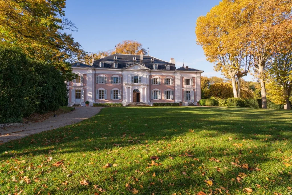 Château de Voltaire à l'automne