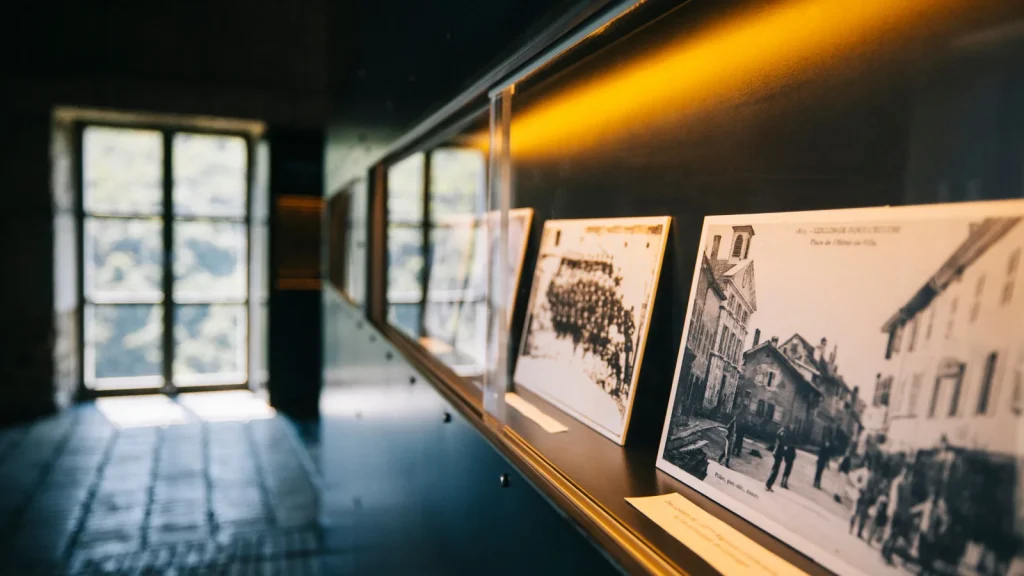 Fort l'Ecluse exhibitions