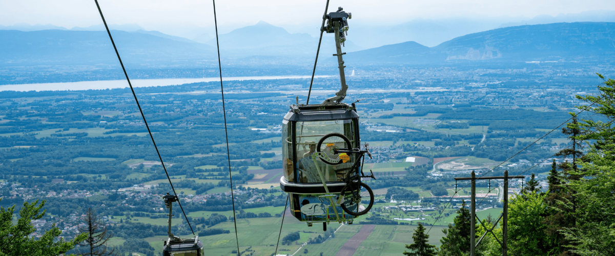 Gondola lifts