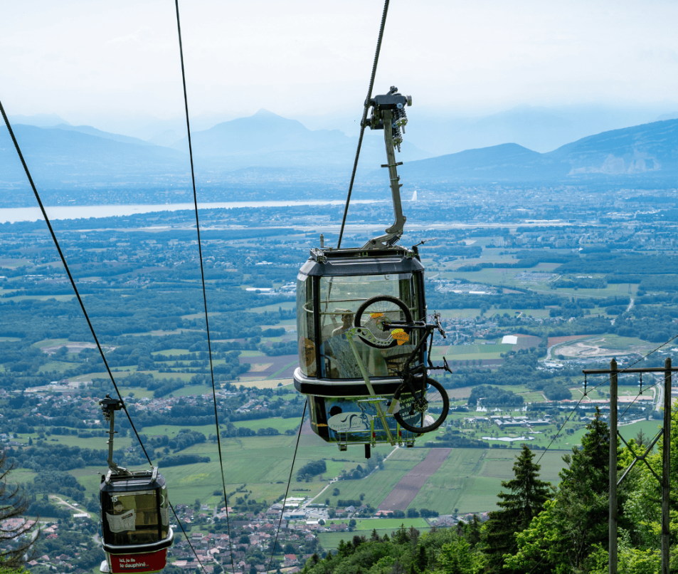 Télécabine de Crozet avec porte vélos