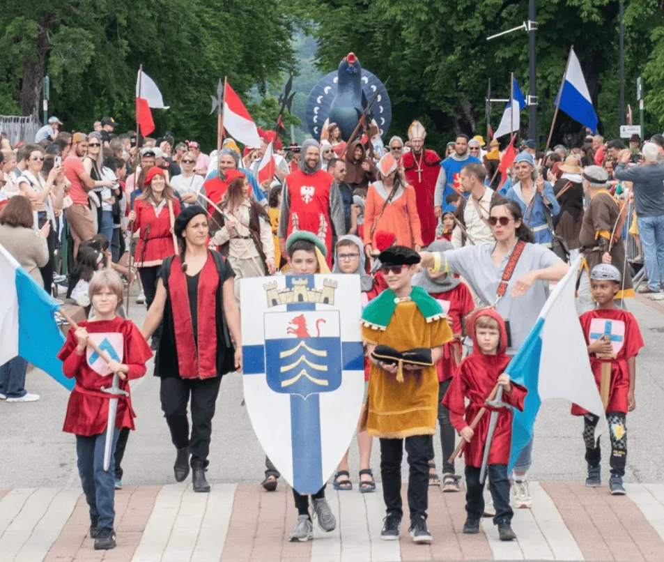 Défilé fête de l'oiseau