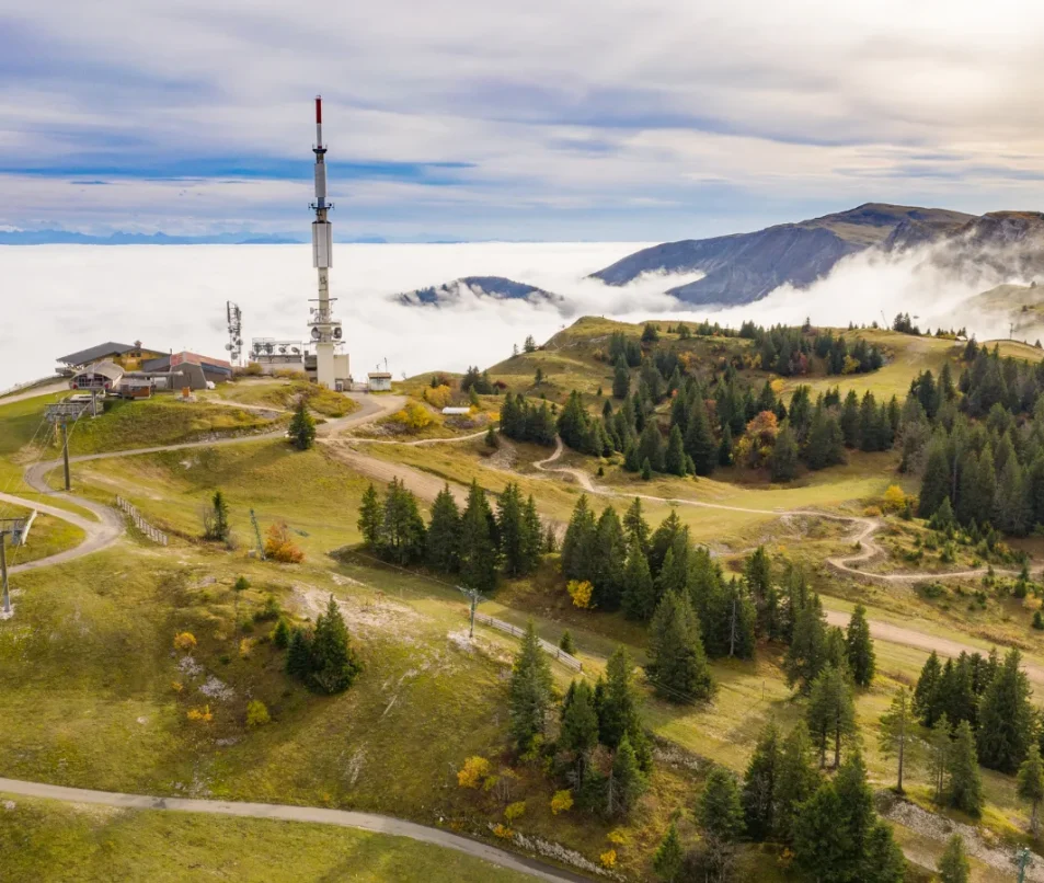 Petit Mont Rond antenna