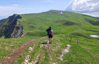 Randonneur sur les crêtes