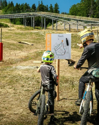 Fahrrad und Mountainbike