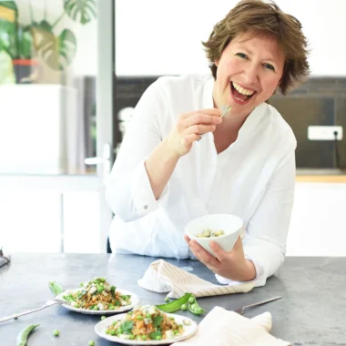 La cheffe Eloise Monzies et le risotto au Bleu de Gex