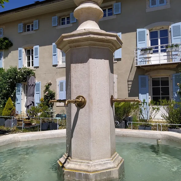 Fontaine du Chêlatard