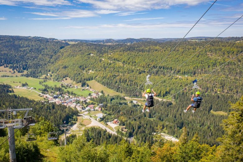 Descente en tyrolienne