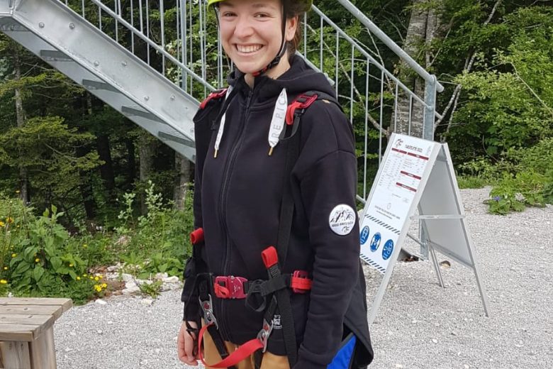 Descente en tyrolienne